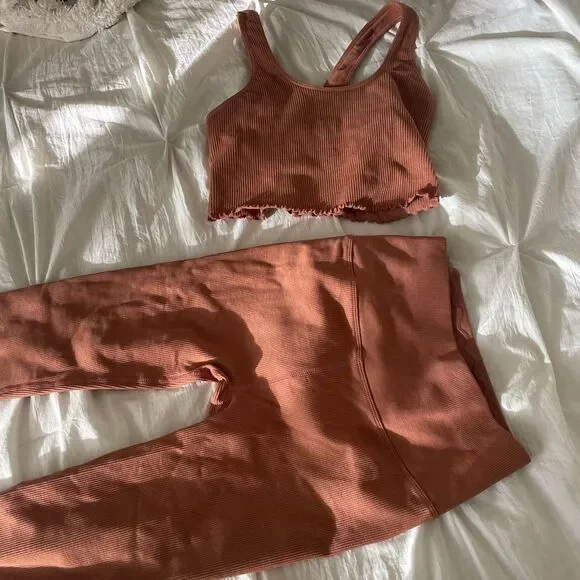 NWOT Set! spiritual gangster amor top and love sculpt legging in rust size XS/S - Picture 6 of 6